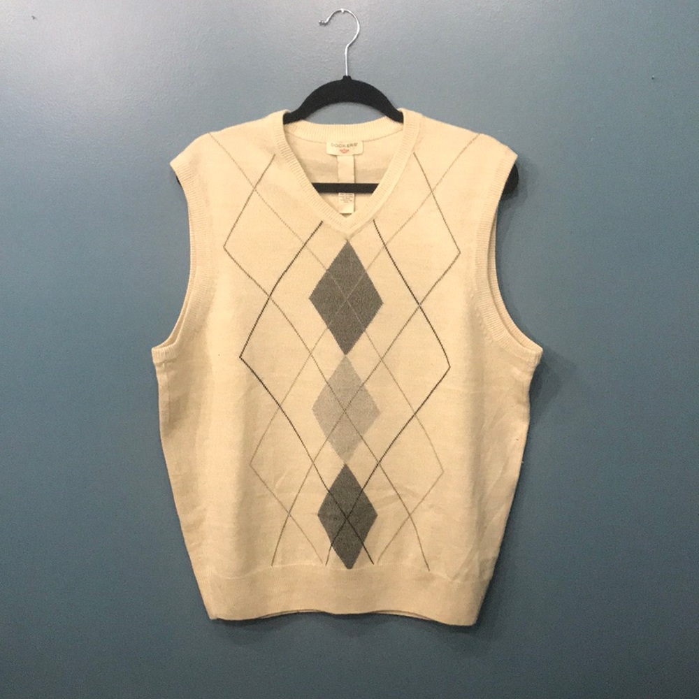 Diamond-Patterned sweater vest